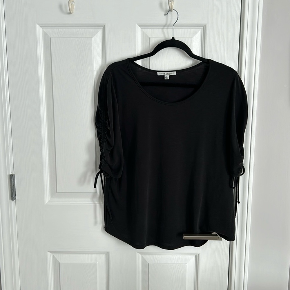 NWOT Green Envelope L S/S tee with ruching detail.